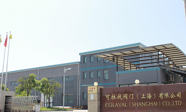 ������y����
